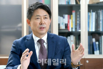 엄태관 오스템임플란트 대표 “유동성 풍부…여전히 우량회사”