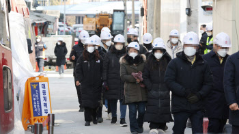 광주 실종자 가족 "현산, 제대로 사과해야…구조 최선 다해달라"