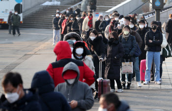 '오미크론 우세화'에 서울 신규 확진자 5000명대…역대 최다 또 갱신