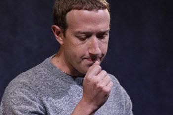 페이스북 폭락 쇼크…뉴욕증시 5거래일 만에 약세 전환