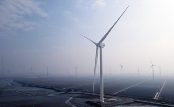 '7년 만의 순이익' 두산중공업, 친환경 에너지로 도약