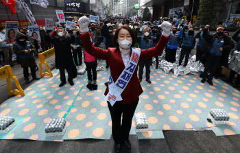 불법점거 현장서 웬 대선출정식…국민정서 동떨어진 파업