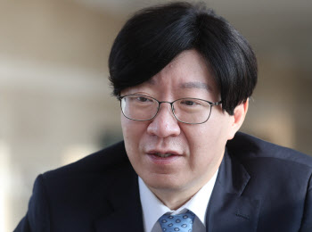 `尹 경제책사` 김소영 교수, 민간 주도 경제정책 짠다