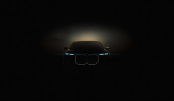 BMW, e모빌리티 확대 박차…"2030년 전기차 1000만대 인도 목표"