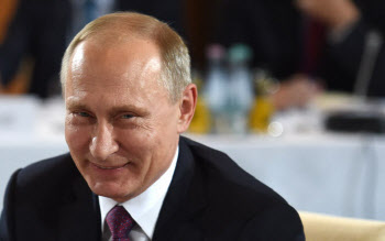 푸틴, 독 총리와 통화…"우크라가 협상 지연 시도"