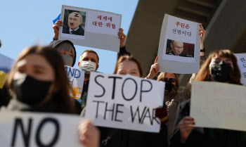 전술핵 2000개 보유한 러시아 "궁지 몰리면 사용 우려"