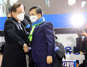 윤호중, 김동연에 '민주당-새로운물결' 합당 공식 제안