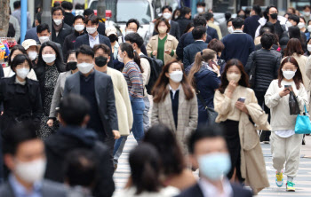 어르신들, 이젠 4차 백신…“몇 차까지, 꼭 맞아야 하나”