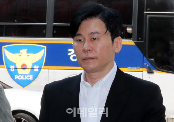 양현석 비판에도 또다시 '노마스크'…"진술번복 요구" 증언도