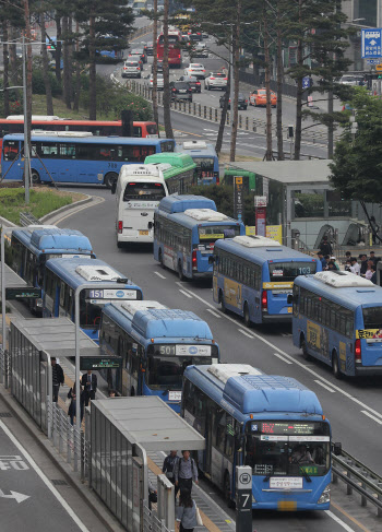 우려하던 출근길 버스대란 피했다…경기·대구 등은 추가 불씨 여전(종합)