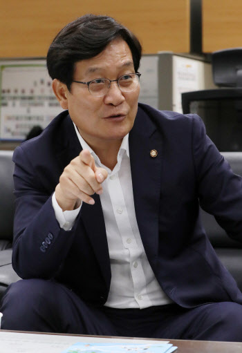 신동근 "검찰 개혁 법안 국민투표? 발상에 기가 막혀"