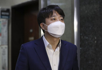 이준석 "국민투표, 대통령 고유 권한…당 전폭 지원할 것"