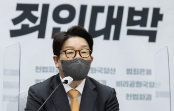 권성동 "`검수완박` 거부권 행사해 달라" 문대통령에 면담 요청
