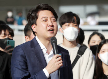 인천 찾은 이준석 "이재명을 계양을에?…민주당 최악의 카드"