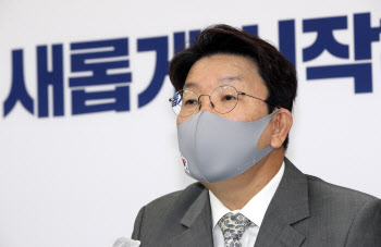 권성동 "민주당 정치개혁 약속은 거짓말"