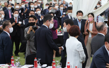 尹대통령 "대·중기 상생협력의 길 열자…정부도 노력"