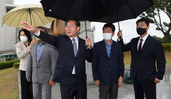 유정복 당선인 “강력한 군사력과 경제력만이 평화 보장”