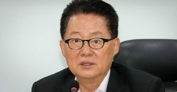 홍준표, 박지원 'X파일 논란'에 "관종정치 고쳐야 한다"