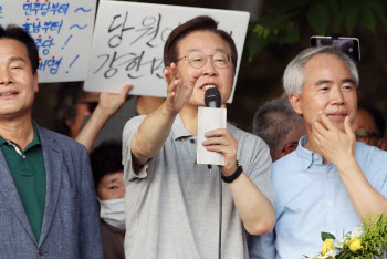 `어대명` 견제 나선 비명(明)…최고위원 두고 친명과 신경전