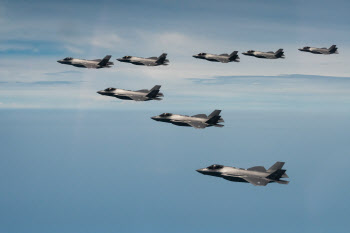 軍, F-35A 스텔스 전투기 20여대 추가 도입키로…총 3.9조 투입