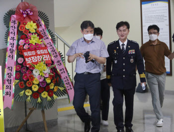 서장회의 후폭풍…류삼영 대기발령에 윤희근 사퇴론까지