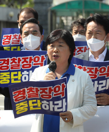 서영교, 김대기·권성동 맹폭 "윤석열에 딸랑딸랑만 해서 되겠나"