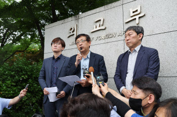 강제징용 피해자 측, 민관협 불참…외교부 "8월 개최 검토"(종합)