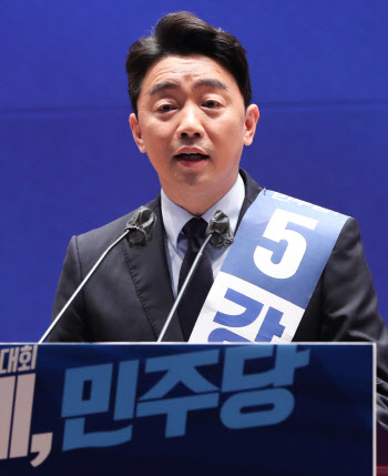 강훈식 "이대로 가면 총선도 필패…파격 만들 40대 대표될 것"