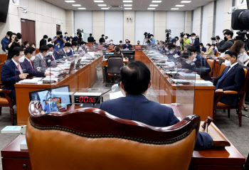 '김혜경·윤지오' 까지 등장한 윤희근 청문회…'경찰국 중립성' 격돌