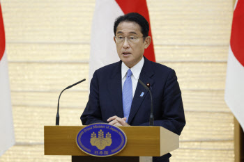 일본 언론 "기시다 총리, 코로나19 감염"