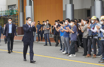 '5만전자'로 또 털썩…이재용 효과로 반등할까