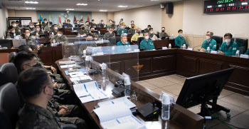 지상군구성군사령부 찾은 국방장관 "훈련 중에도 현행 작전 빈틈없어야"