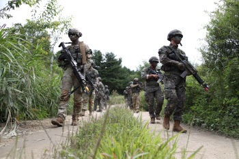 軍 훈련, 총기 소지도 안한다?…한미연합훈련의 '이면'