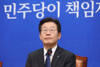 민주당, 尹 '허위사실 공표' 고발…'이재명 檢 소환'에 맞불(상보)