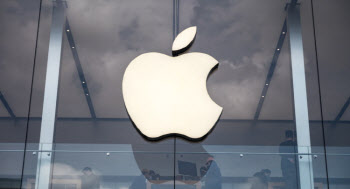애플 등 6대 美대표 기술주, 인플레 충격에 시총 720조 ‘공중분해’