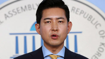 ‘땅콩 회항’ 박창진 “정의당 떠난다, 내가 생각한 정당 아냐”