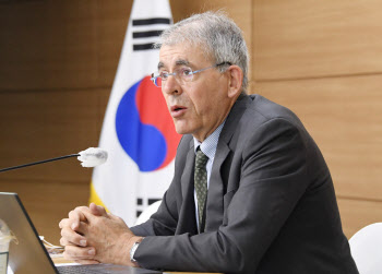 OECD, 올해 G20 8%대 물가 상승 전망…“내년에도 저성장”