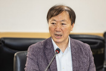 박인환 경찰제도발전위원장 "스토킹 피해자 보호 강화필요"