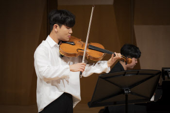 비올리스트 신경식, 제4회 오스카 네드발 콩쿠르 2위