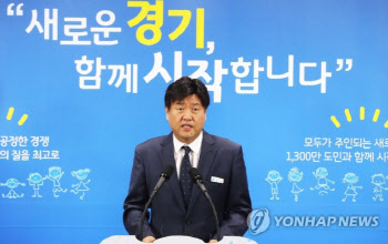 ‘이재명 최측근’ 김용, 체포 반발…“유검무죄 무검유죄, 쌍팔년도 회귀”