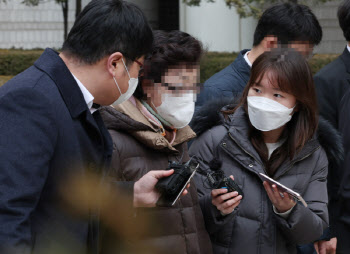 '잔고증명서 위조' 혐의 윤 대통령 장모 항소심 4일 열려