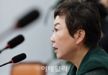 尹 사과했는데 정미경 "이태원 참사 文 정부 탓, 이재명은 먹방"