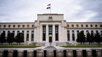 "연준 12월 FOMC, 4.6%였던 최종금리 4.75~5.0%로 높인다"