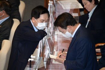 김기현 "민주당, 말로 하는 전부 '부도어음'…합의 후 딴소리"