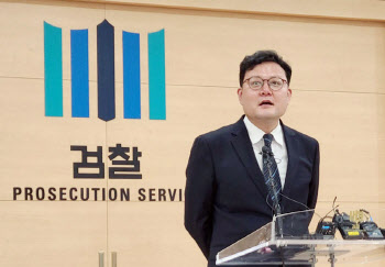 '라임 주범' 김봉현 동탄서 48일만에 검거…"9층서 탈출 시도·욕설까지"(종합)