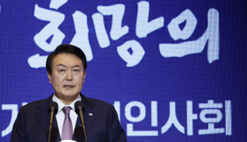 경제계와 스킨십 강화한 尹 "대기업·중기 상생으로 위기 극복"