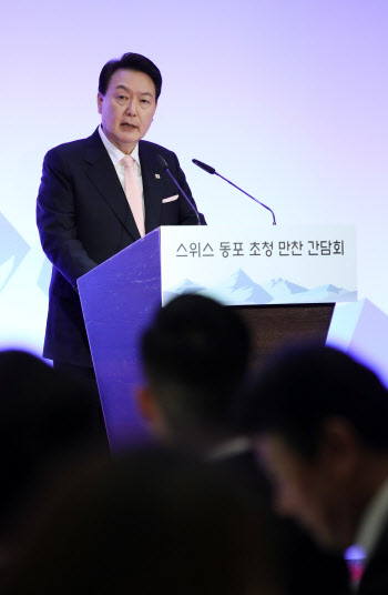 글로벌 CEO 만난 尹대통령…“한국에 투자 해달라”