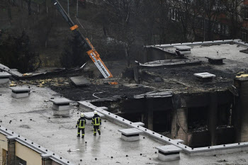 우크라 내무부 장차관 헬기사고로 숨져…14명 사망·25명 부상