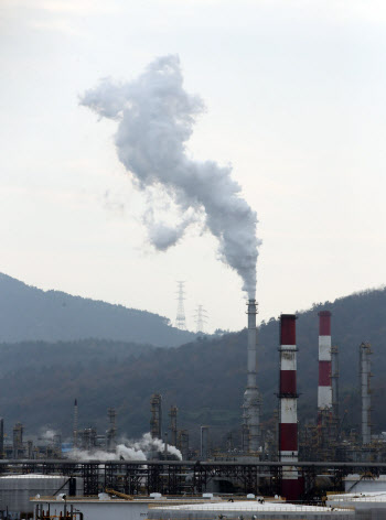 정부, ‘탄소차액계약제’ 도입 검토…탄소감축 신기술투자시 손실지원