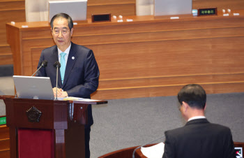 한총리 “가스값 10배 오를 때 한번도 조정안해…포퓰리스트 정권 필요없어”